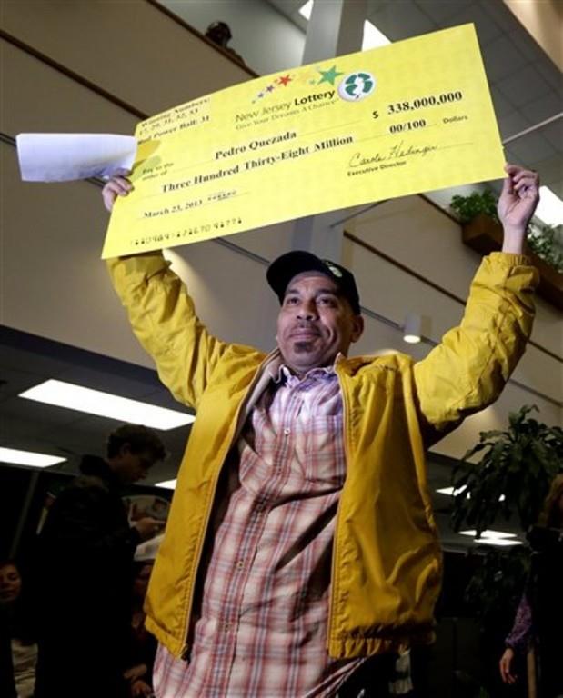 Dominicano ganador de lotería en EEUU debe US$29,000 de manutención de hijos