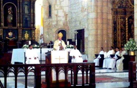 Cardenal pide a dominicanos imitar a Jesucristo en sencillez y humildad