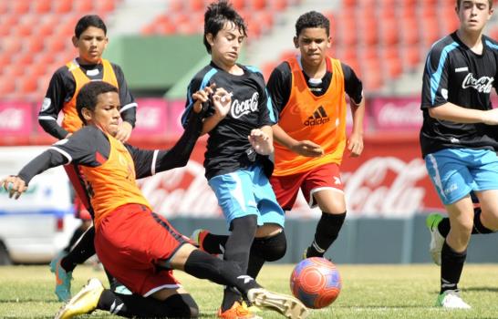 Empatan Mundo María Montesori y Alejandro Angulo Guridi