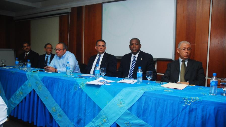 Diputados conocerán Ley de Salario público Diputados conocerán Ley de Salario público