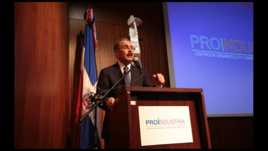 Medina promete terminar en tiempo récord construcción del parque industrial DISDO