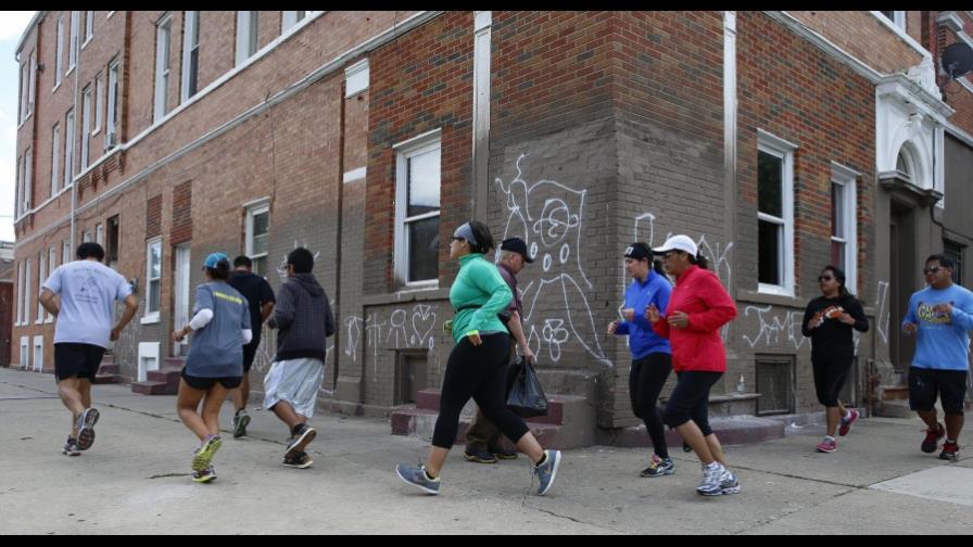 Cumbre de pandillas en Chicago cierra sin tregua debido a ausencia de líderes