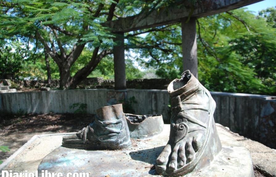 Roban una estatua de bronce en el Parque Mirador Sur