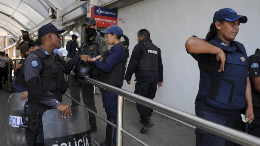 Chávez prorroga desde Cuba emergencia para construir cárceles Chávez prorroga desde Cuba emergencia para construir cárceles