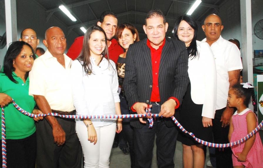 Inauguran plaza agropecuaria Mamá Tingó en Santo Domingo Norte