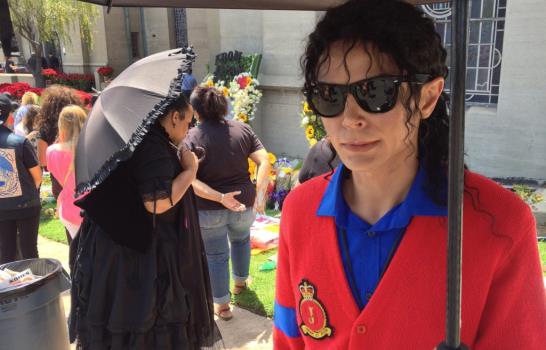 Michael Jackson pagó millones para ocultar abusos a 24 niños, según la prensa Michael Jackson pagó millones para ocultar abusos a 24 niños, según la prensa