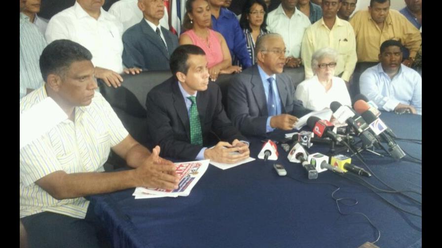 Responsabilizan a Danilo, a Leonel y a Miguel de lo pueda pasar en el CEN