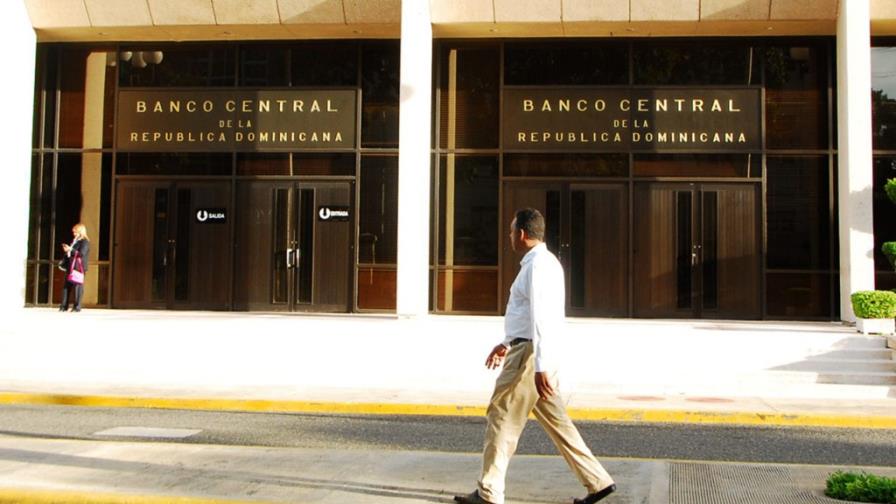 El dólar empieza a ceder, pero persisten las restricciones El dólar empieza a ceder, pero persisten las restricciones