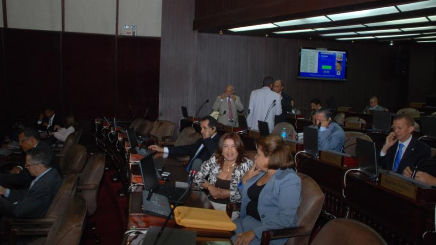 CD conocerá de nuevo dos proyectos de ley