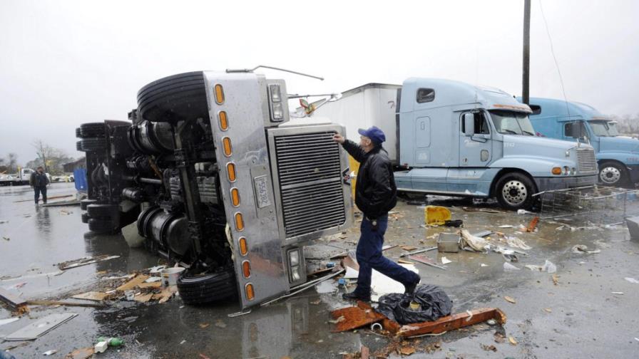 Dos muertos por tormentas y tornados