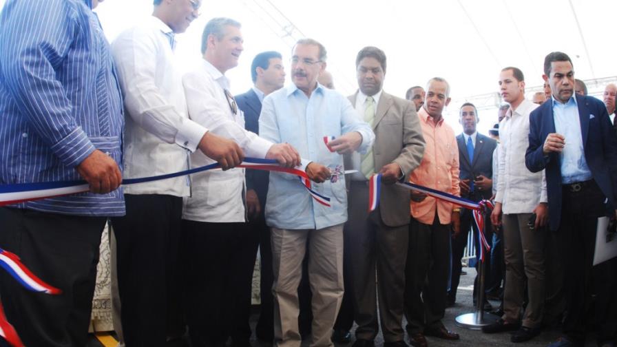 Presidente deja inaugurado el puente Caimán Presidente deja inaugurado el puente Caimán