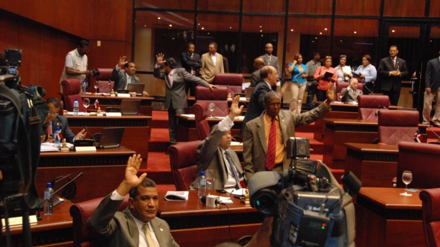 Senado aprueba bonos por US$1,000 millones