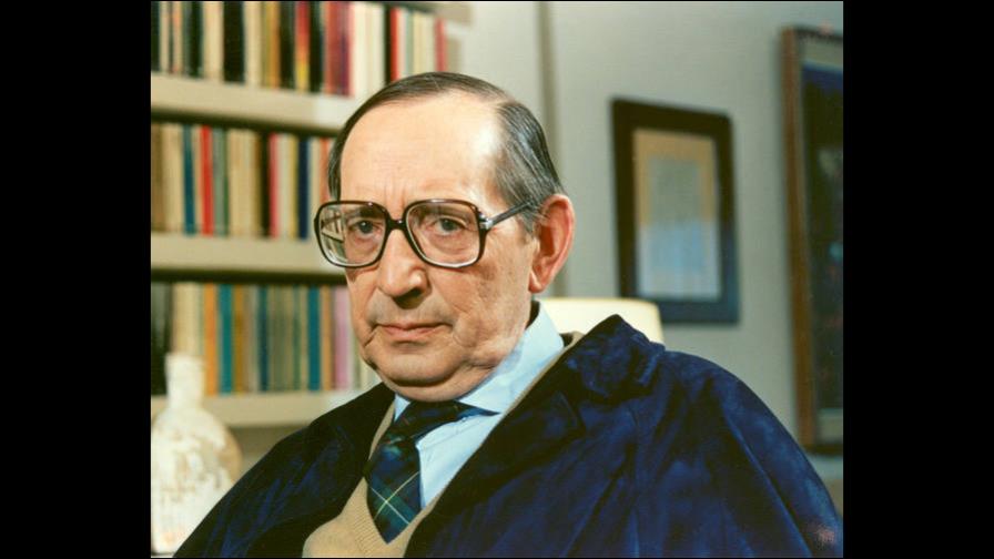 Miguel Delibes, un escritor poco académico