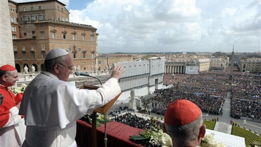 El Papa pide paz en el Medio Oriente en la Pascua El Papa pide paz en el Medio Oriente en la Pascua