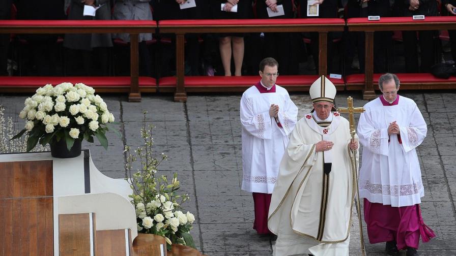Francisco ofició la misa de Resurrección ante 250,000 fieles, según Vaticano
