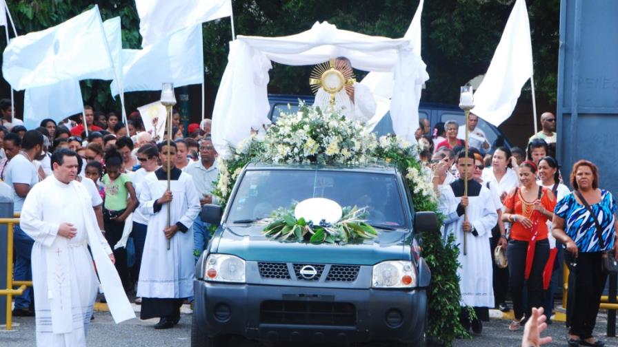 Iglesia Católica celebra Día de Corpus Christi
