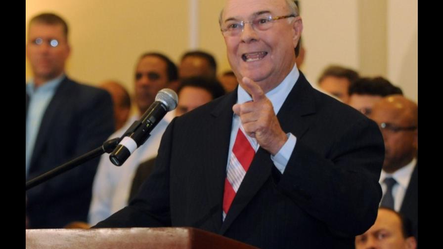 Hipólito solicita al TSE suspender convocatoria del CEN del PRD