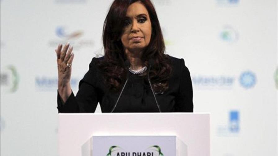 Los zapatitos del Papa para el nieto de Cristina Fernández, vedados en Argentina