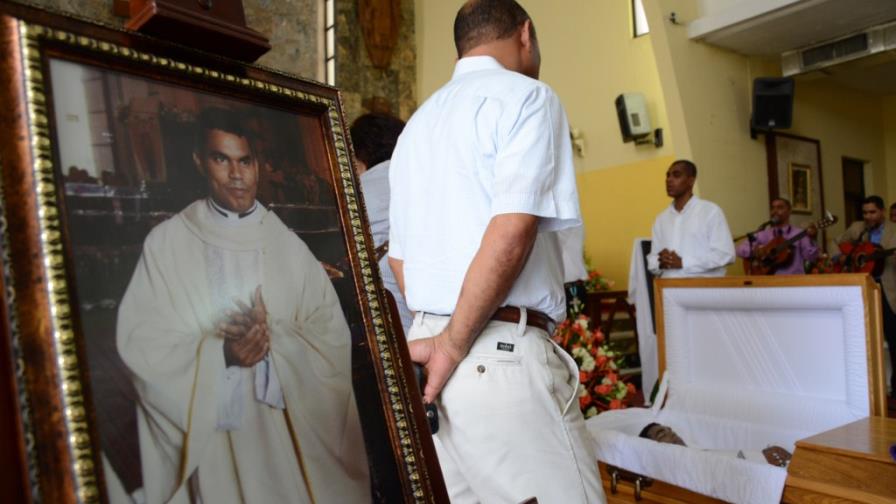 Sepultan hoy al cura que falleció de dengue Sepultan hoy al cura que falleció de dengue