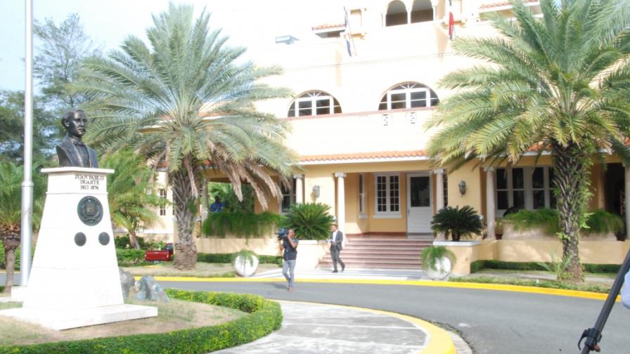 Cancillería informa a gobiernos y organismos extranjeros sobre sentencia TC