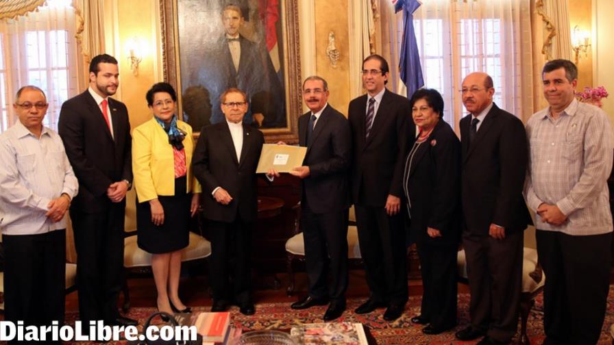 El pacto educativo plantea universalizar la tanda extendida