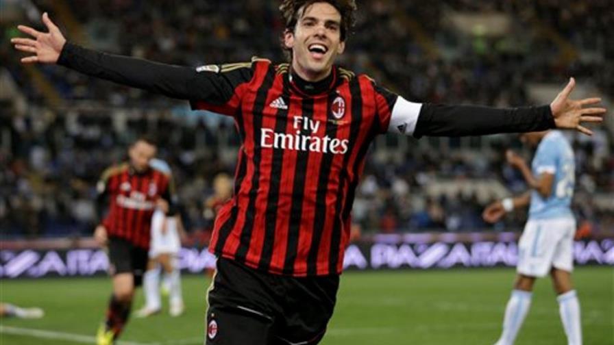 Kaká deja el Milan; jugará con el Sao Paulo hasta el mes de diciembre