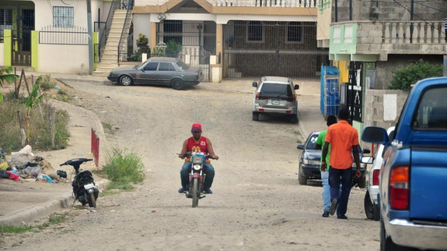Piden el arreglo de las calles del sector Barrio Obrero, en Santiago