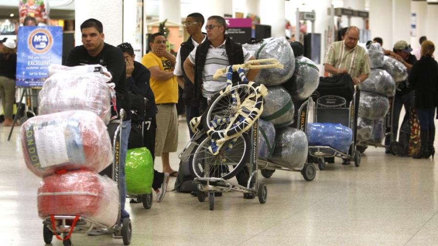 Cuba restringe bienes en equipaje de viajeros Cuba restringe bienes en equipaje de viajeros