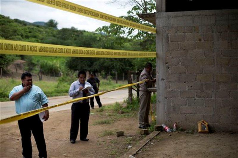 Fiscalía mexicana acusará de homicidio a 3 militares por muerte de 22 civiles