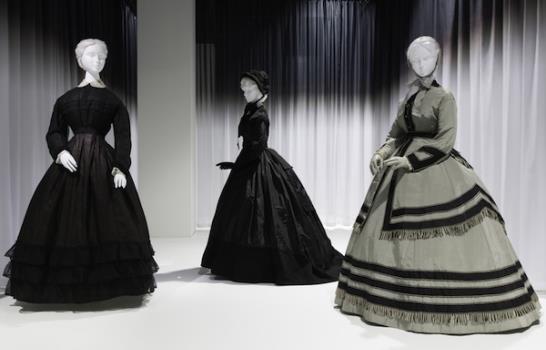 Un siglo de vestimenta de luto victoriana
