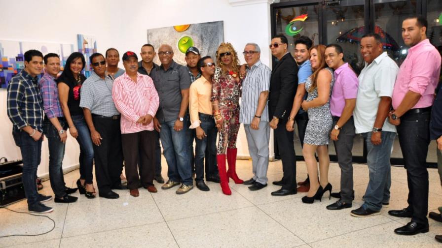 Merengueros típicos defienden el género