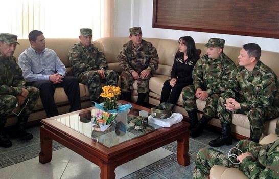 Las FARC liberan al general Alzate y a sus dos acompañantes