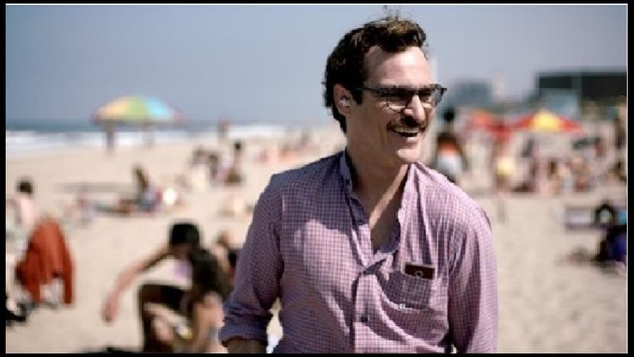 Her gana premio del Sindicato de Guionistas