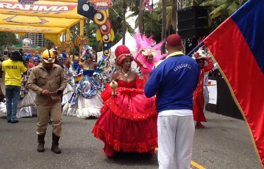 Derroche de alegría caracteriza Desfile Nacional del Carnaval
