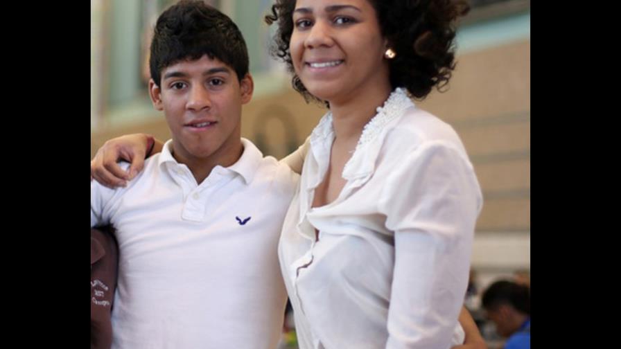 Estudiantes dominicanos de Lawrence ganan prestigiosa beca Quest Bridge para universidades Estudiantes dominicanos de Lawrence ganan prestigiosa beca Quest Bridge para universidades