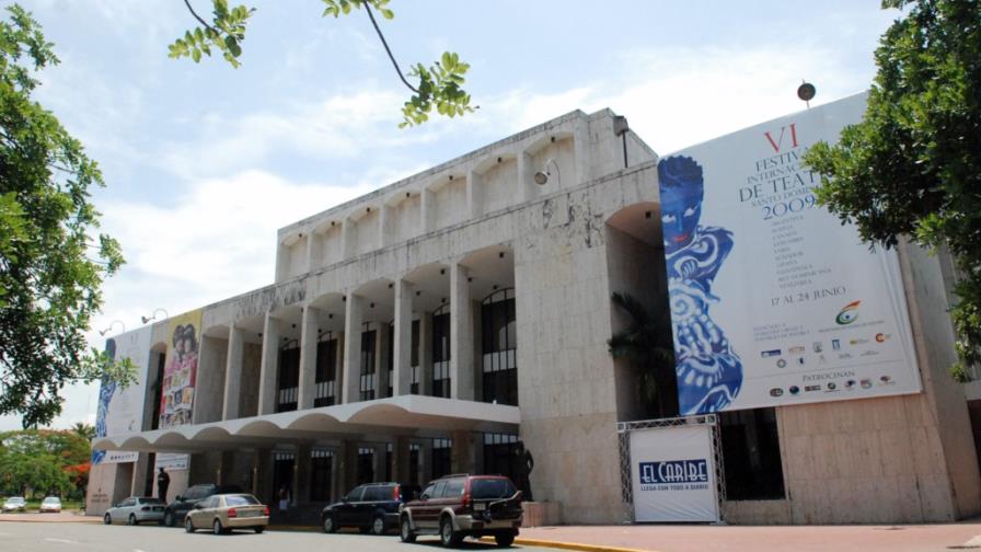 El Ministerio Cultura recula; no cerrarán el Teatro Nacional