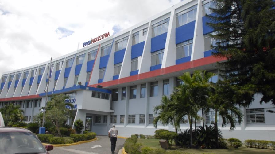 Poder Ejecutivo somete proyecto que modifica Ley Pro-Industria Poder Ejecutivo somete proyecto que modifica Ley Pro-Industria