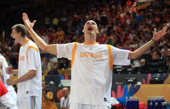 Ucrania se sobrepone al poderoso Asik 64-58 y complica el pase a Turquía en Mundial de Baloncesto