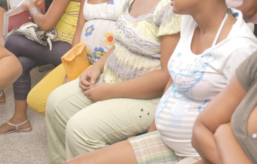 La República Dominicana sigue con una alta tasa de embarazos adolescentes