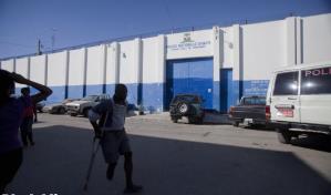 Policía reporta otra fuga de reos de prisión en centro de Haití