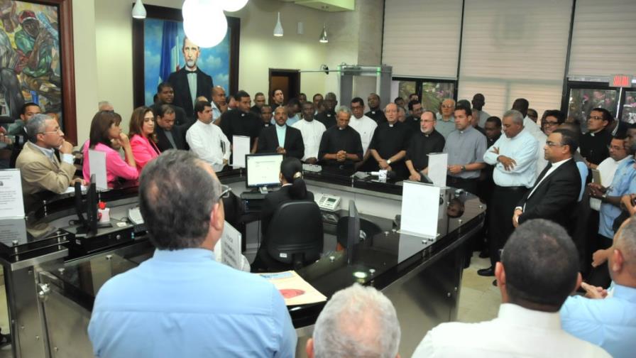 Iglesias presionan en el Congreso Nacional para que no aprueben el Código Penal Iglesias presionan en el Congreso Nacional para que no aprueben el Código Penal