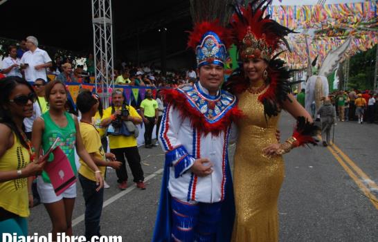 Jolgorio, alegría y comparsas en el Desfile Nacional