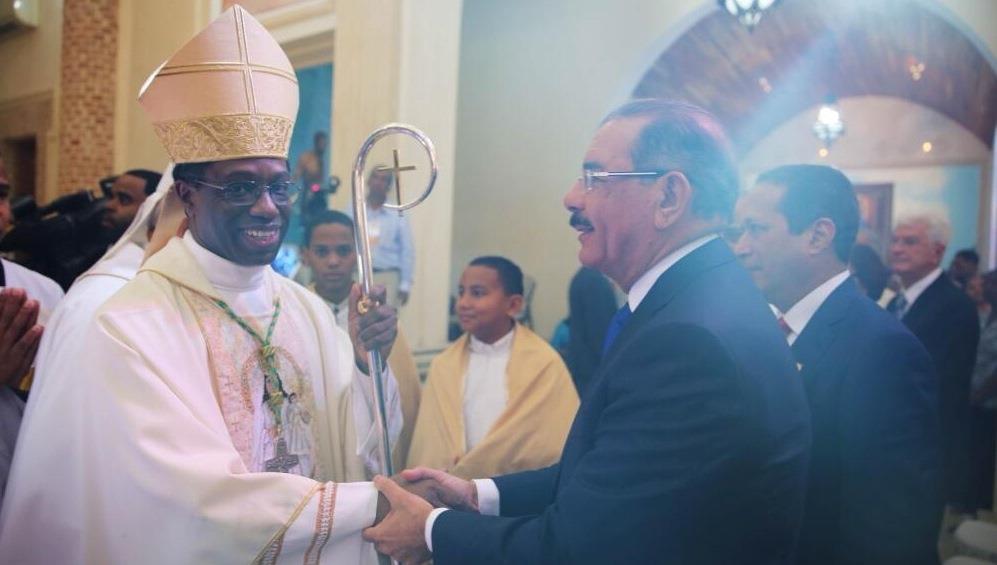 Nuncio pide a Danilo Medina actuar con sabiduría