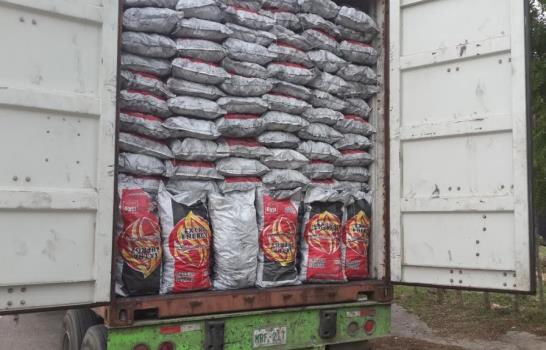 Contradicciones ‘tiznan últimos decomisos de carbón Contradicciones ‘tiznan últimos decomisos de carbón