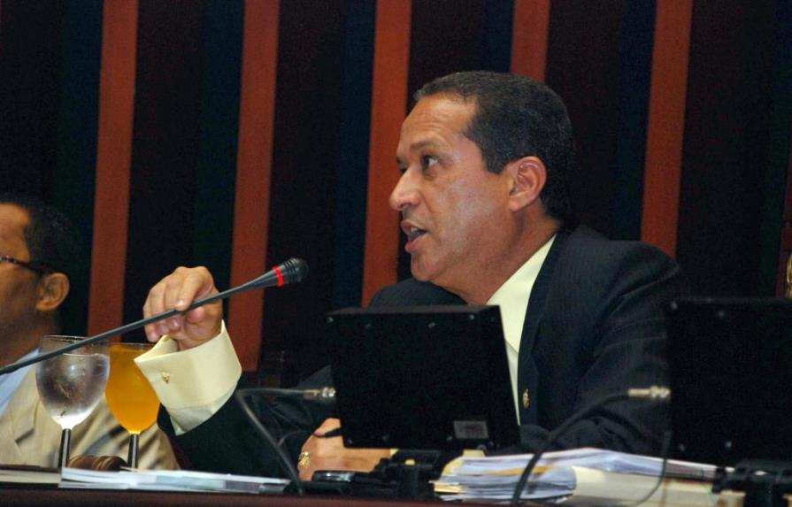El Senado envía a comisión proyecto Loma Miranda; será presentado en próxima legislatura