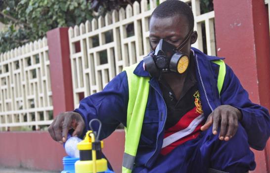 El ébola avanza más rápido que los esfuerzos para controlarlo