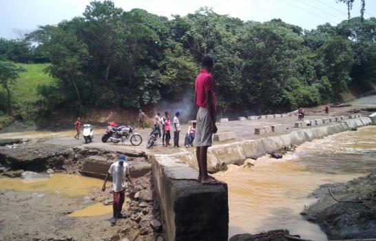 Seis comunidades siguen incomunicadas por las lluvias en Hato Mayor