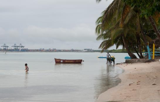 Boca Chica en riesgo de perder su playa