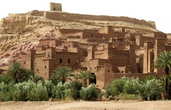 Las alcazabas de adobe del sur de Marruecos luchan contra la modernidad