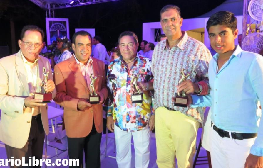 Federico Félix y Héctor Acosta ganan justa de golf